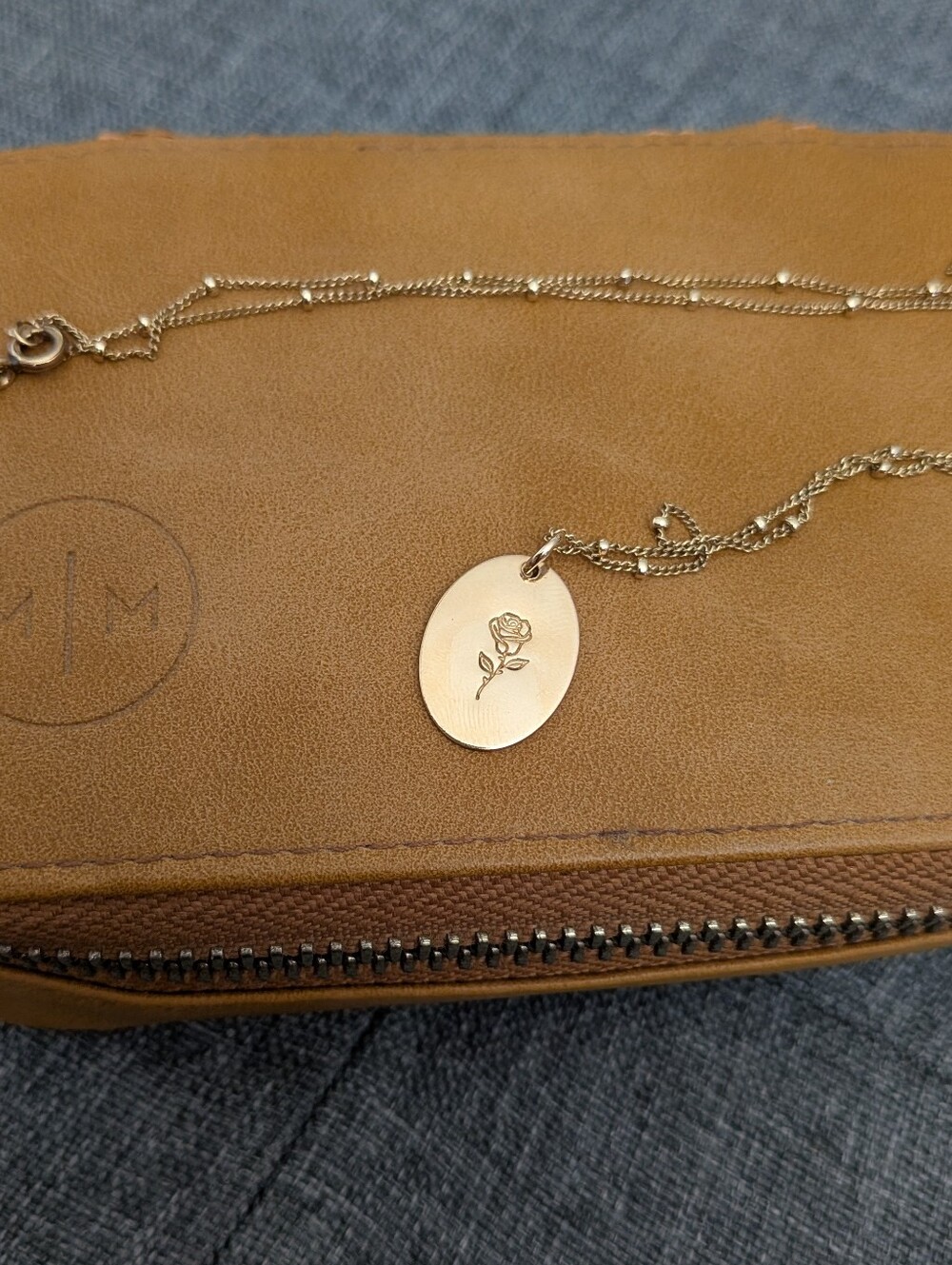 Made By Mary - Juno Oval Rose Pendant With 18" Satellite Chain